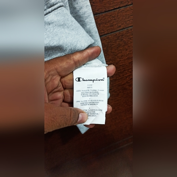 Champion - Picture 5 of 6